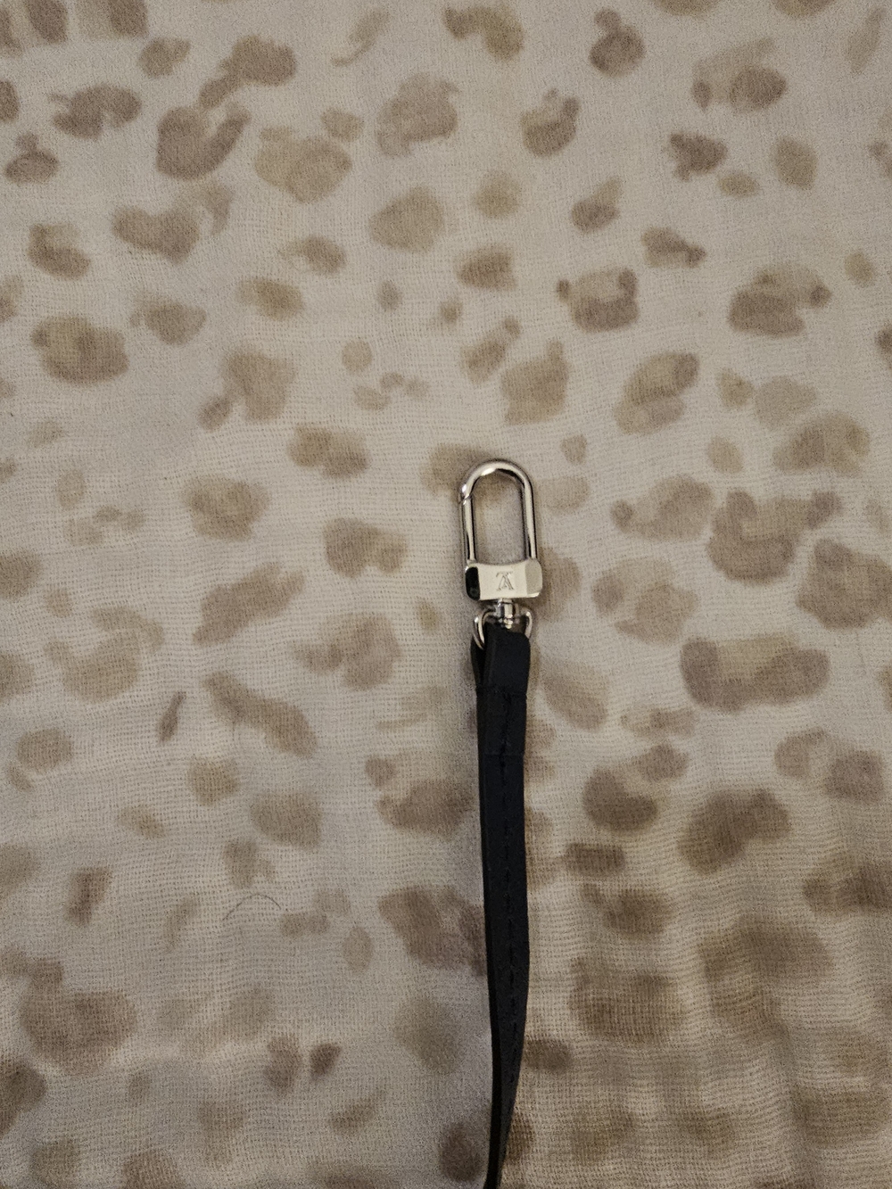 Louis Vuitton Escale Wristlet Pouch💙 - Picture 5 of 8